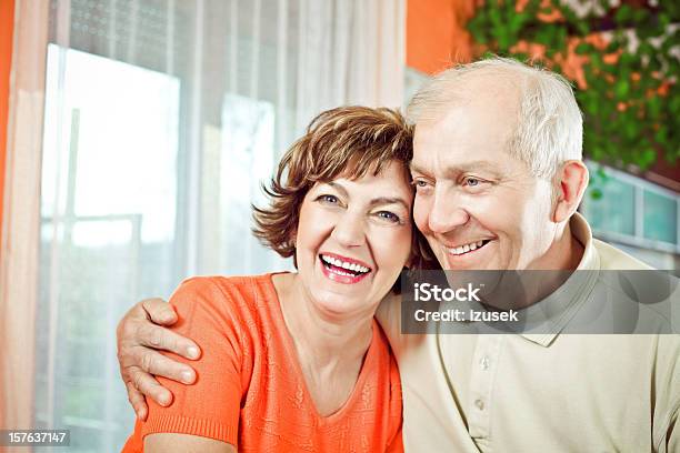 행복함 선임 커플입니다 2명에 대한 스톡 사진 및 기타 이미지 - 2명, 60-64세, 60-69세
