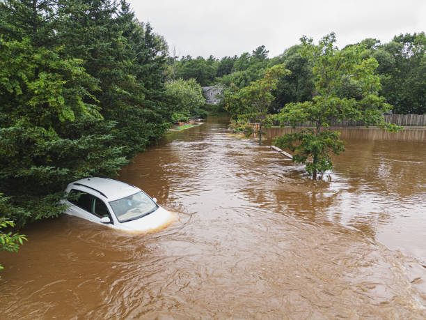 istock Car Lost in Flood 1576385961