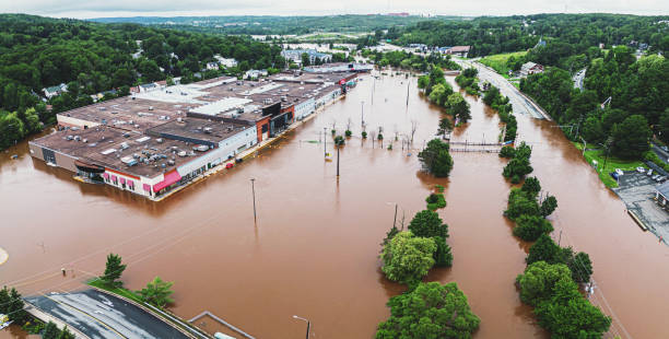 istock Flooded Shopping Mall 1576387714