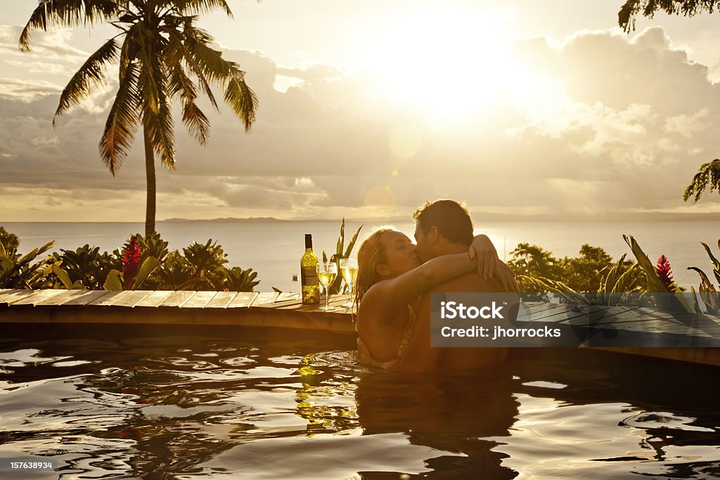 Pareja romántica en vacaciones - Foto de stock de Fiyi libre de derechos
