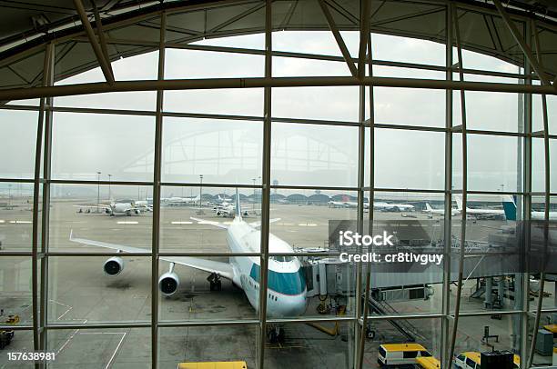 Foto de Avião De Partida e mais fotos de stock de Aeroporto - Aeroporto, Asa de aeronave, Aviação Geral