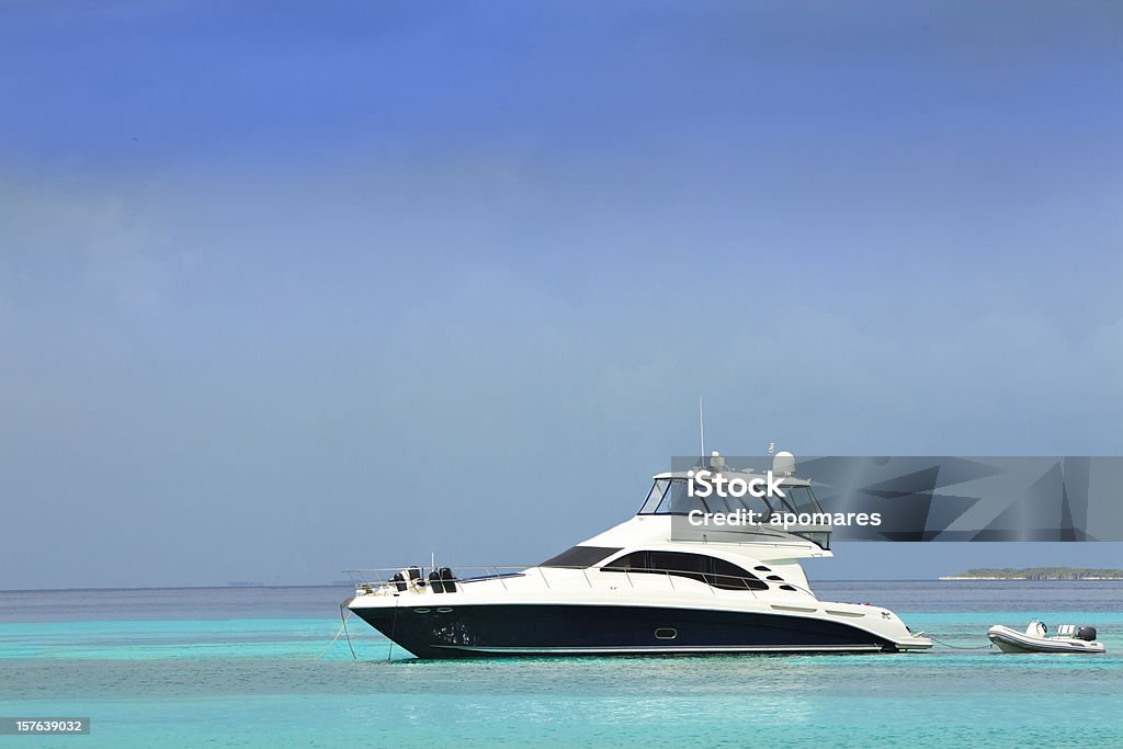 Yachts de luxe - Photo de Espace texte libre de droits