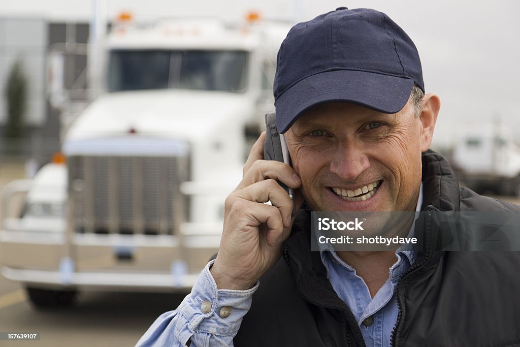 Lachen am Telefon - Lizenzfrei Lastwagenfahrer Stock-Foto