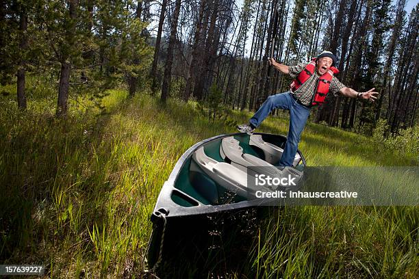 Hasta Ahora Un Arroyo Foto de stock y más banco de imágenes de Caer - Caer, Canoa, Botero