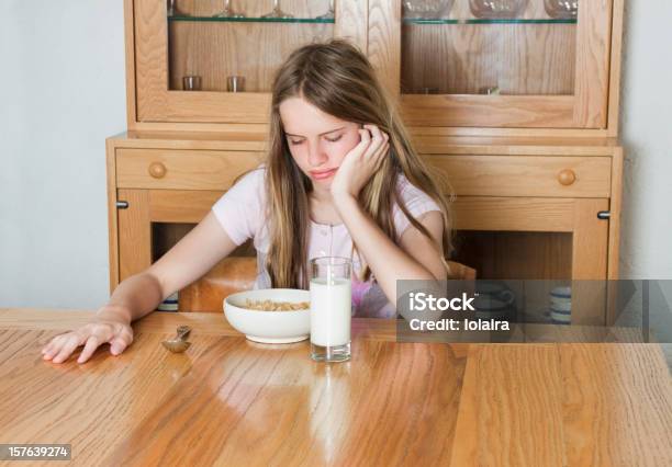 Foto de Comportamentos Perigosos e mais fotos de stock de Desordem Alimentar - Desordem Alimentar, Adolescente, Criança