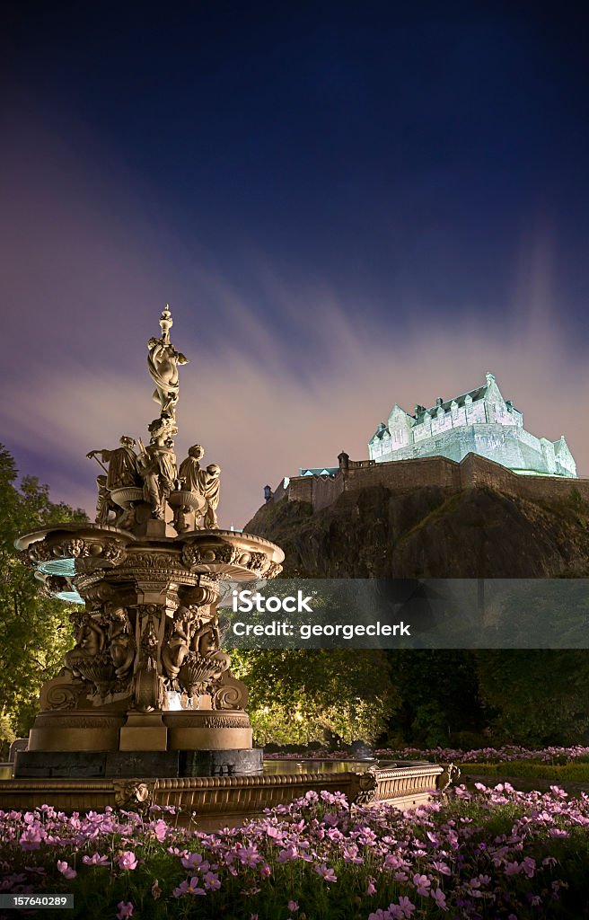 Edinburgh la noche - Foto de stock de Castillo de Edimburgo libre de derechos