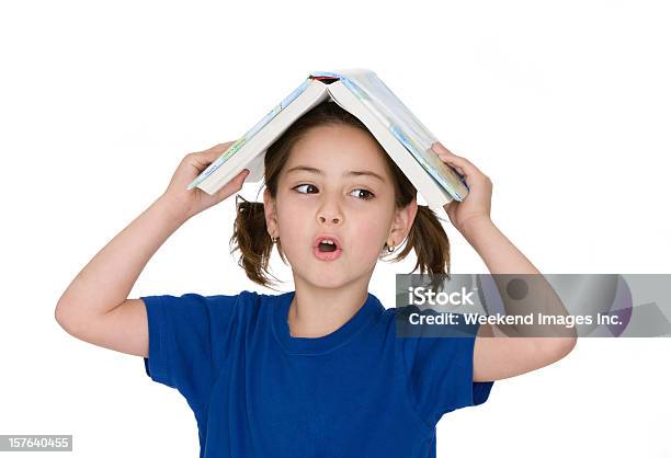 Beste Kinder Bücher Nach Alter Stockfoto und mehr Bilder von 8-9 Jahre - 8-9 Jahre, Beginn des Schuljahres, Bildung