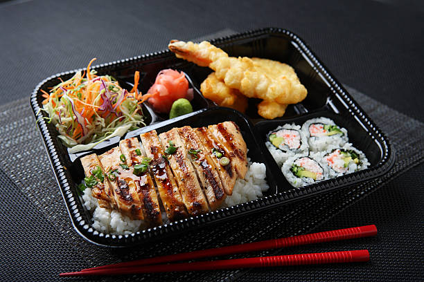 poulet teriyaki boîte déjeuner - japanese bento photos et images de collection
