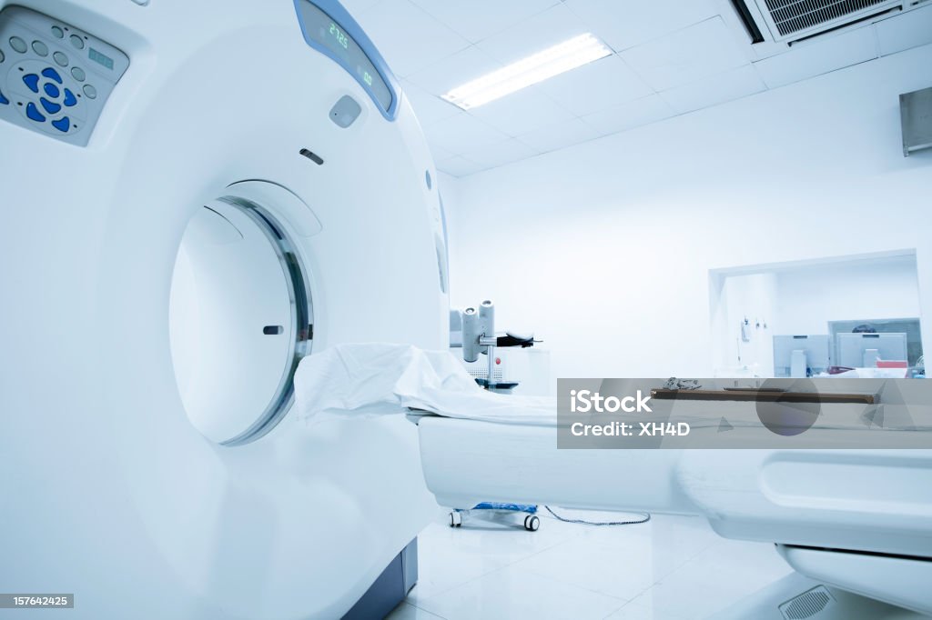 Macchina in ospedale - Foto stock royalty-free di RMN