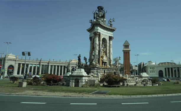 elegancki pomnik plaça despanya, barcelona, hiszpania - castle catalonia spain majestic zdjęcia i obrazy z banku zdjęć