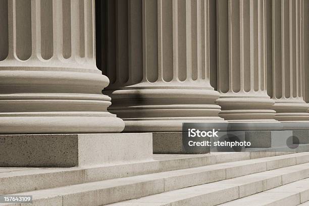 セピアビンテージ列のクローズアップ - 柱のストックフォトや画像を多数ご用意 - 柱, 銀行取引, 法
