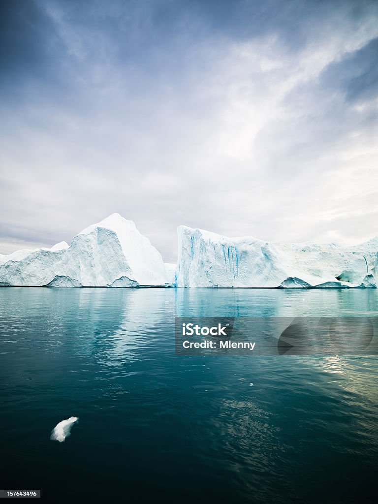 Icebergs na Arctic águas oeste da Groenlândia - Foto de stock de Pólo Norte royalty-free