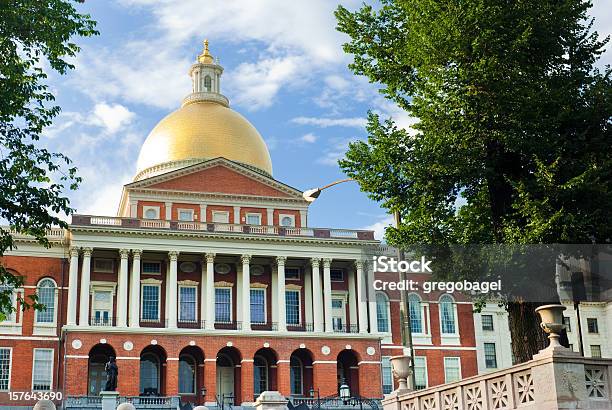Photo libre de droit de Entrée Du Massachusetts State House À Boston Dans Le Massachusetts banque d'images et plus d'images libres de droit de Boston - Massachusetts