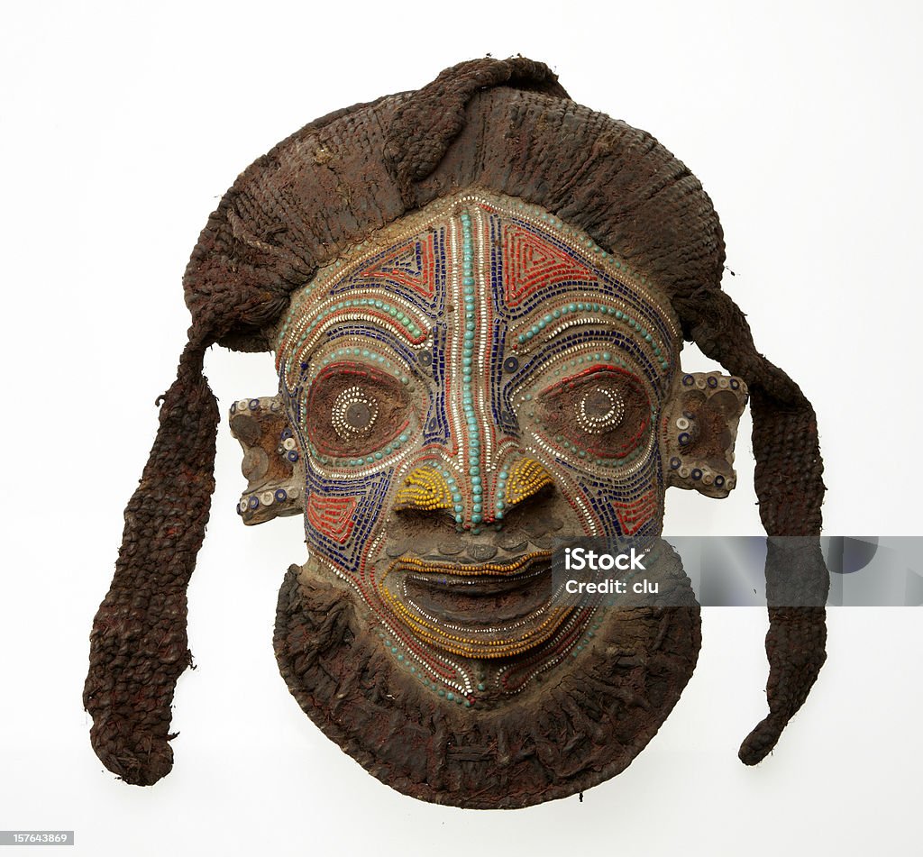 Masque d'Afrique isolé sur fond blanc - Photo de Masque libre de droits