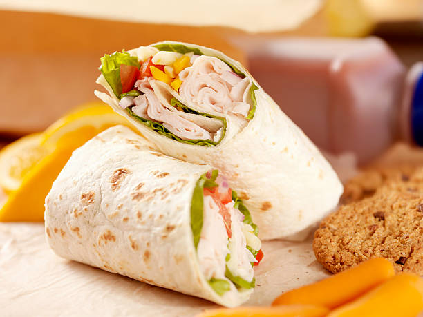 saudável almoço embalado - sandwich healthy eating wrap sandwich food - fotografias e filmes do acervo