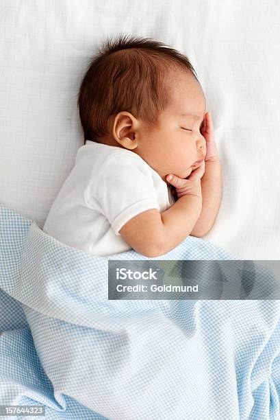 Schlafen Baby Stockfoto und mehr Bilder von Baby - Baby, Schlafen, Neugeborenes