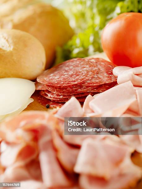 Italienische Fleisch Mit Käse Und Gemüse Stockfoto und mehr Bilder von Bildschärfe - Bildschärfe, Brotsorte, Farbbild