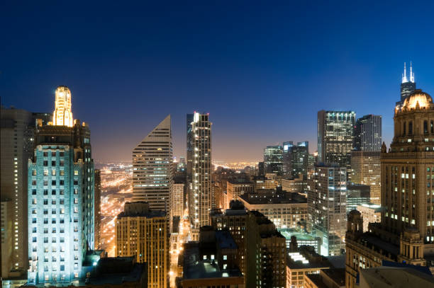 istock Aerial View of Downtown Chicago at Twilight 157644920