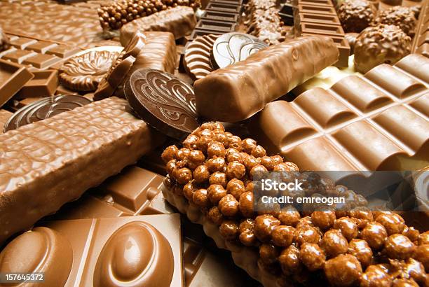 Tipo De Chocolate - Fotografias de stock e mais imagens de Barra de Chocolate - Barra de Chocolate, Chocolate, Amimar