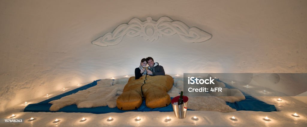 Igloo luna di miele - Foto stock royalty-free di Igloo