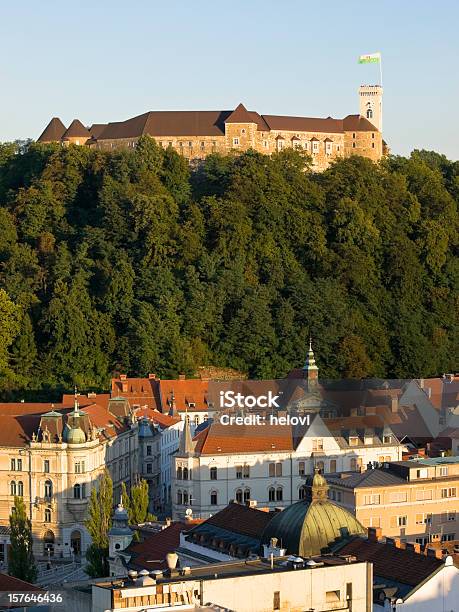 Любляна С Замок — стоковые фотографии и другие картинки Архитектура - Архитектура, Башня, Большой город