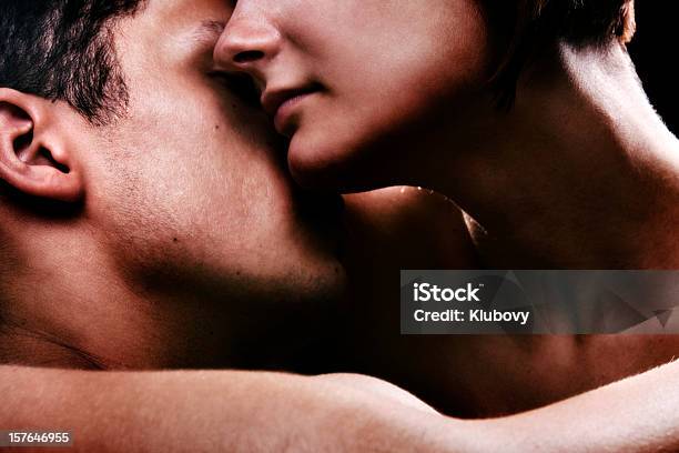 Foto de Casal Em Amor e mais fotos de stock de Casal - Casal, Sexo e reprodução, Primeiro plano