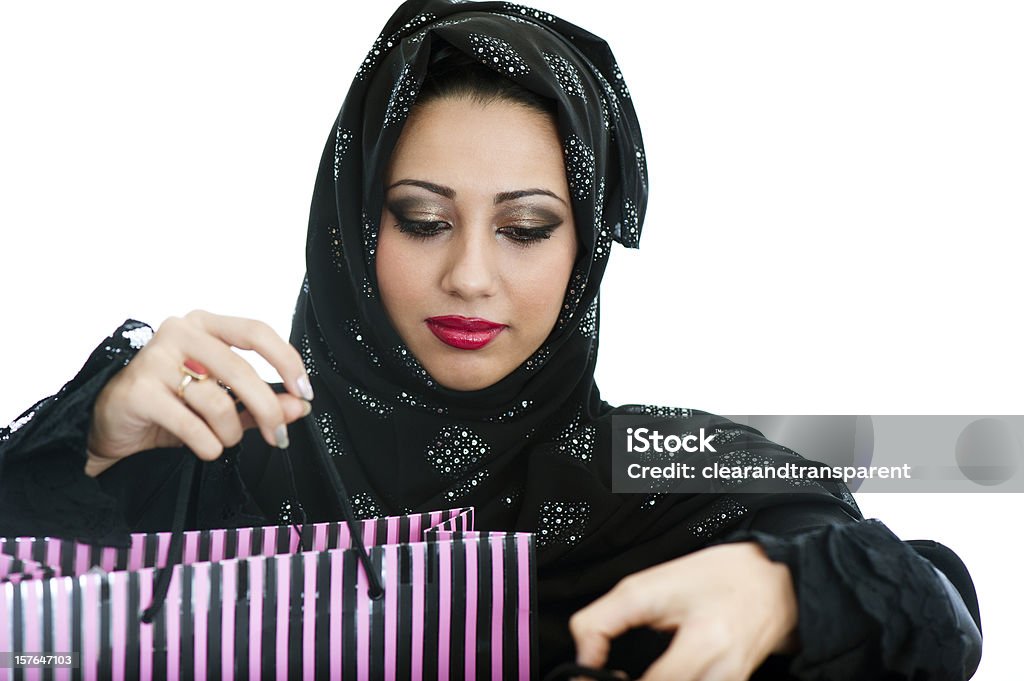 Felice ragazza araba shopping - Foto stock royalty-free di Adolescente