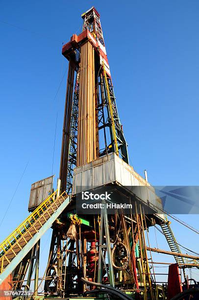 Piattaforma Di Perforazione - Fotografie stock e altre immagini di Attrezzatura - Attrezzatura, Attrezzi da lavoro, Benzina