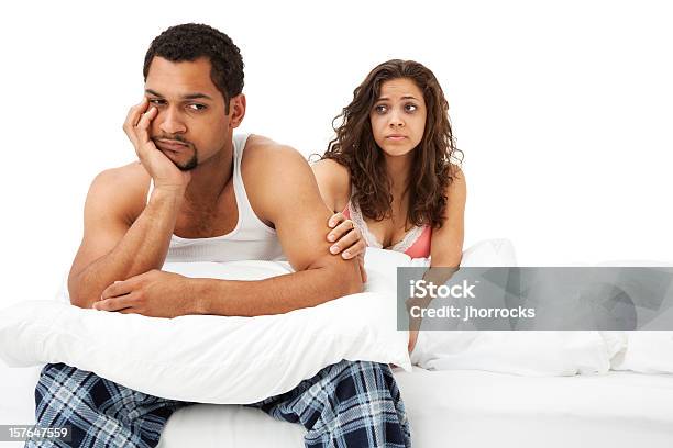 Problemas No Quarto De Dormir - Fotografias de stock e mais imagens de Homens - Homens, Cama, Mulheres