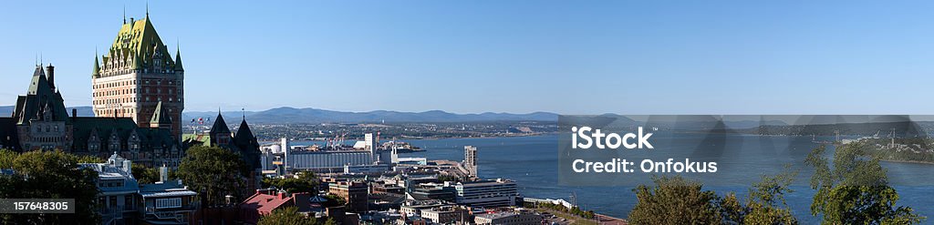 Vue panoramique de la ville de Québec, l'été - Photo de Architecture libre de droits