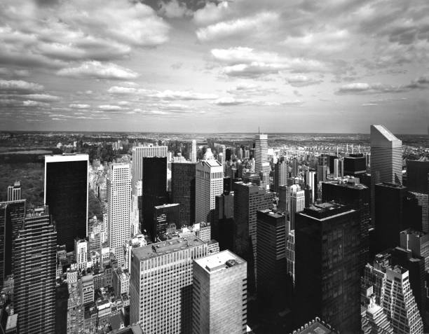 istock Black and White Midtown Manhattan 157648356