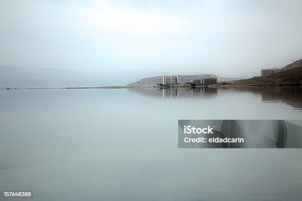 Hotel In Costa Del Mar Morto - Fotografie stock e altre immagini di Acqua - Acqua, Albergo, Ambientazione esterna