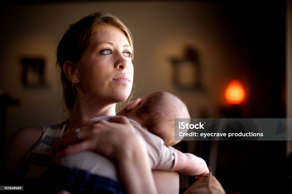 Junge Mutter Baby Kind liebevoll emotion - Lizenzfrei 0-11 Monate Stock-Foto