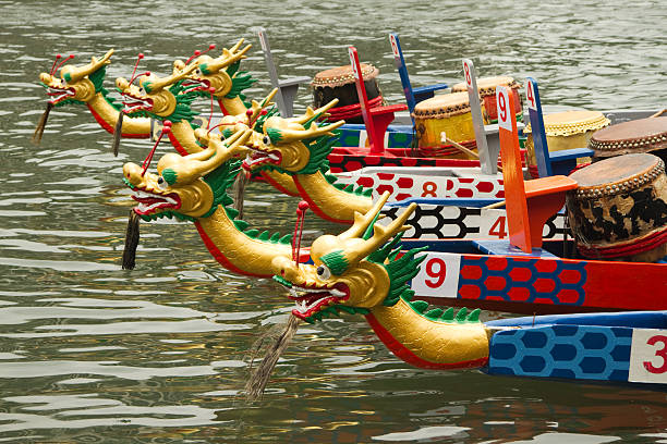 six dragon boats with different numbers - 端午節 個照片及圖片檔