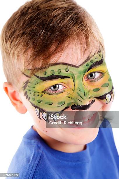 Jovem Rapaz Com Cara Pintada - Fotografias de stock e mais imagens de Cabelo Louro - Cabelo Louro, Cor verde, Criança