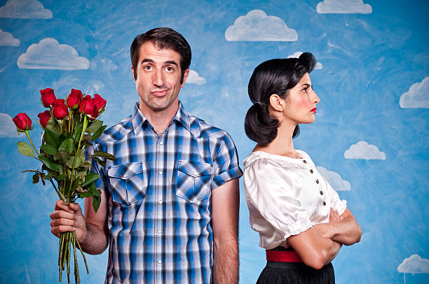 ebete con rose rosse su una data - flirting humor valentines day love foto e immagini stock