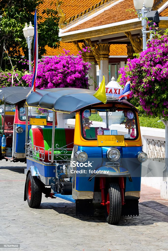 Tuktuk, tradizionali taxi a Bangkok, Tailandia - Foto stock royalty-free di Risciò a motore