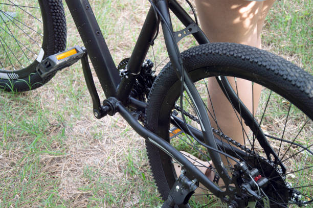 istock side view of mountain bike 1576687435