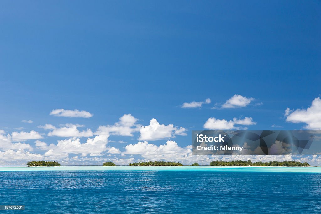 아름다운 보라-보라 이스페이스 아주 작은 섬으로 - 로열티 프리 경외감 스톡 사진