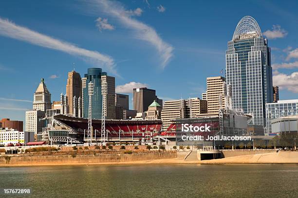 Cincinnati Skyline Stock Photo - Download Image Now - Cincinnati, Urban Skyline, Downtown District