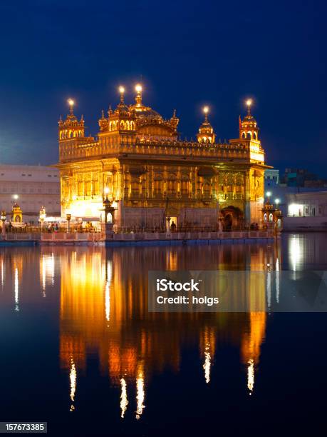 Foto de Templo Dourado De Amritsar Na Índia e mais fotos de stock de Templo Dourado - Amristar - Templo Dourado - Amristar, Punjab, Índia