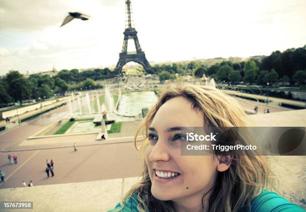 Paris - Fotografias de stock e mais imagens de Adolescente - Adolescente, Adulto, Beleza