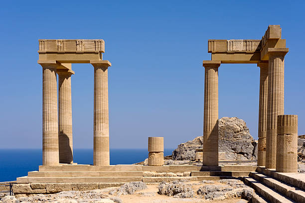 temple grec antique - lindos photos et images de collection