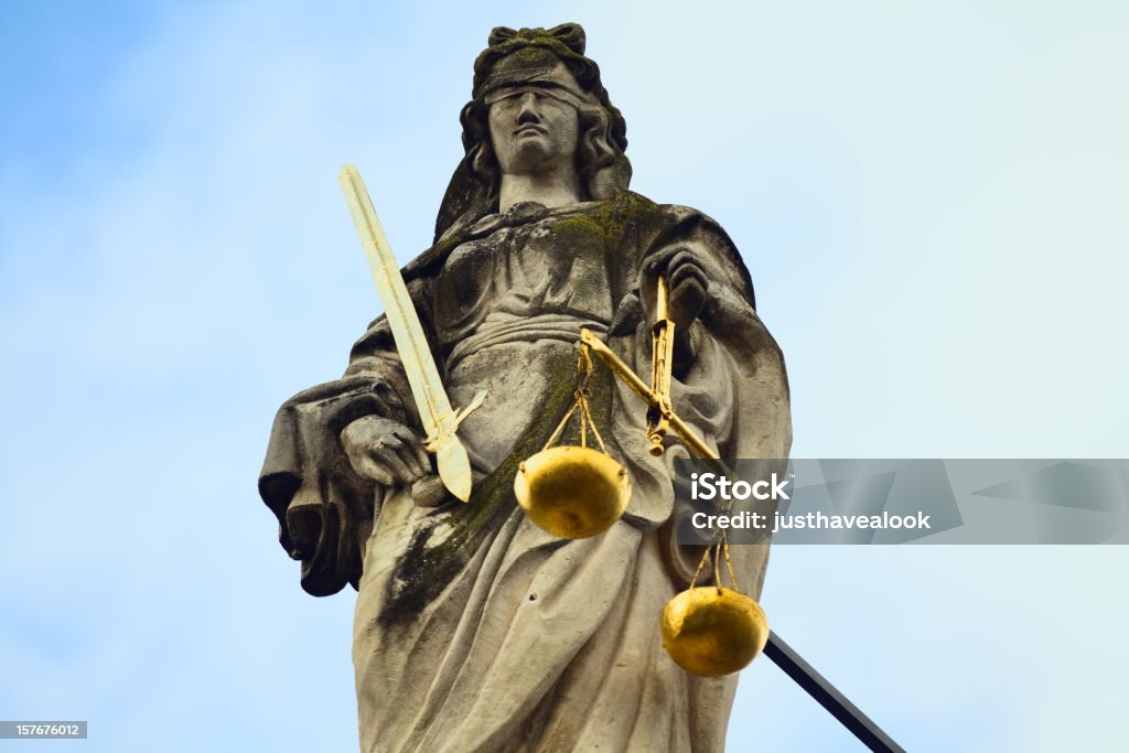 Themis devine di giustizia (Justitia - Foto stock royalty-free di Statua