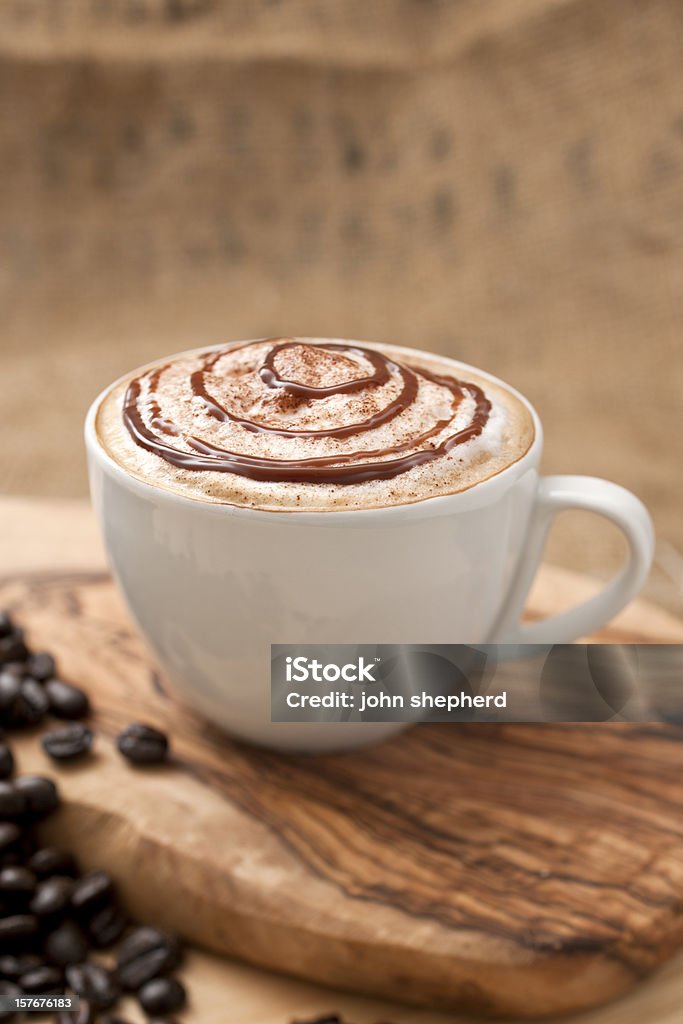 Cioccolato coperto di caffè - Foto stock royalty-free di Cappuccino