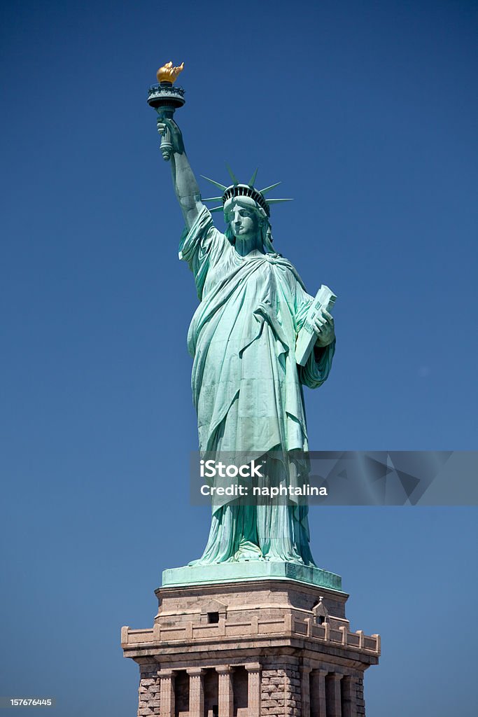 Une vue sur la Statue de la Liberté - Photo de Statue de la Liberté - New York City libre de droits