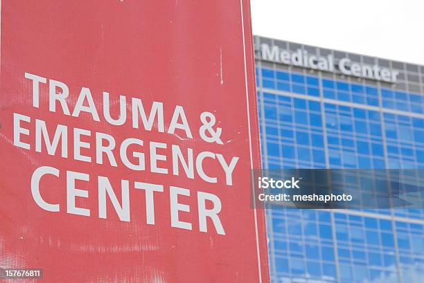 Znak Oddziału Ratunkowego - zdjęcia stockowe i więcej obrazów Ambulans - Ambulans, Ambulatorium, Bez ludzi