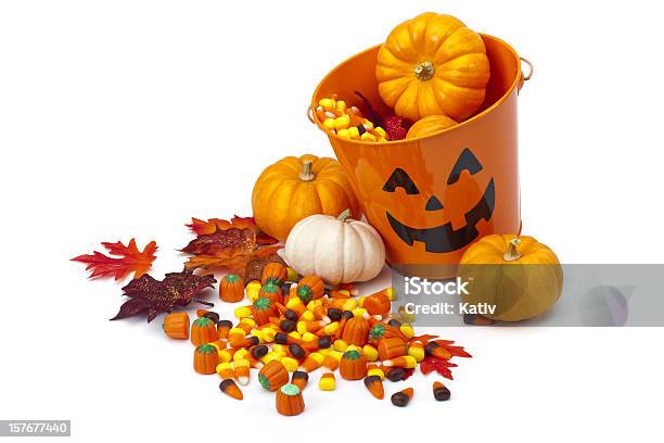 ハロウィーン キャンディ バスケット - かえでの葉のストックフォトや画像を多数ご用意 - かえでの葉, オレンジ色, カットアウト