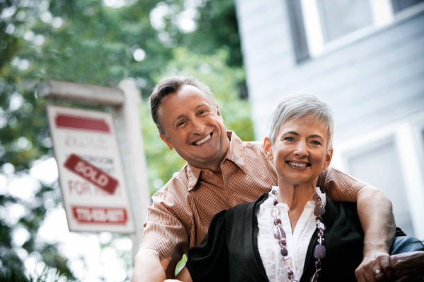 istock Senior Couple Selling a Home 157677982