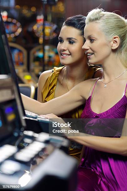 게임하기 슬롯 머신 도박에 대한 스톡 사진 및 기타 이미지 - 도박, 가능성, 귀여운